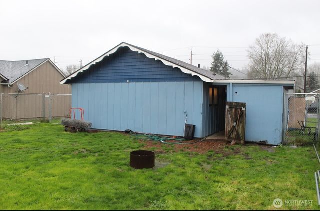 1211 N 1st AVE, Kelso, WA 98626