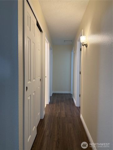 1211 N 1st AVE, Kelso, WA 98626