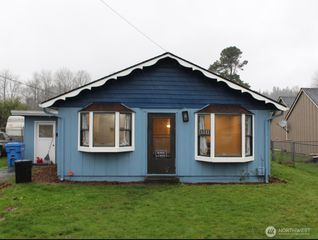 1211 N 1st AVE, Kelso, WA 98626