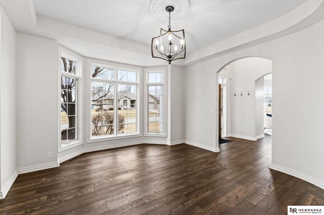 20009 Elkhorn Ridge Drive, Omaha, NE 68022