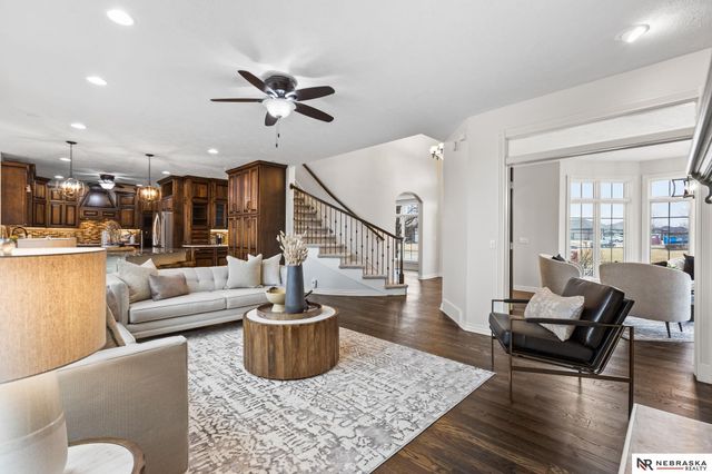 20009 Elkhorn Ridge Drive, Omaha, NE 68022