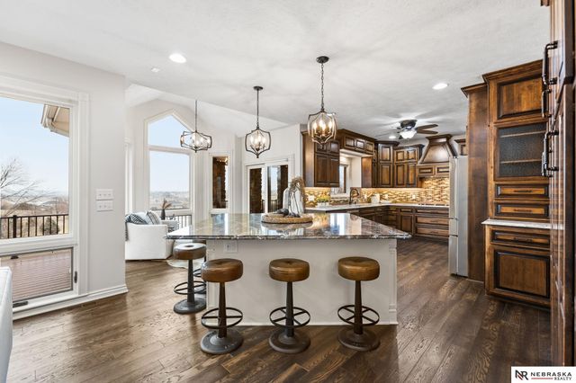 20009 Elkhorn Ridge Drive, Omaha, NE 68022