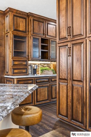 20009 Elkhorn Ridge Drive, Omaha, NE 68022