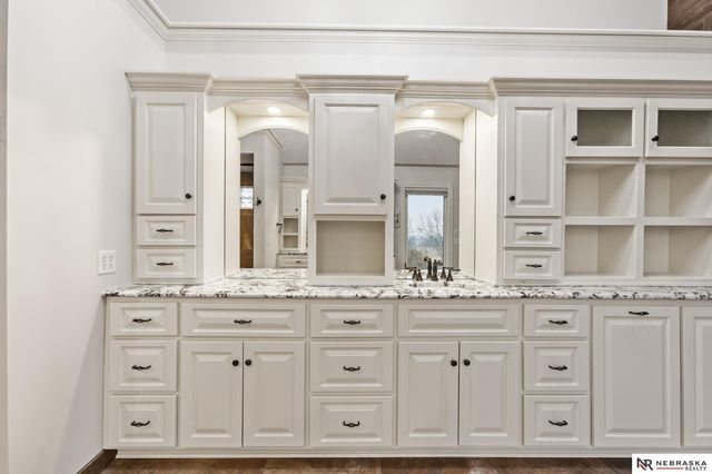 20009 Elkhorn Ridge Drive, Omaha, NE 68022