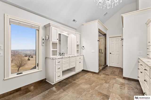 20009 Elkhorn Ridge Drive, Omaha, NE 68022