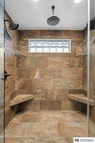 20009 Elkhorn Ridge Drive, Omaha, NE 68022