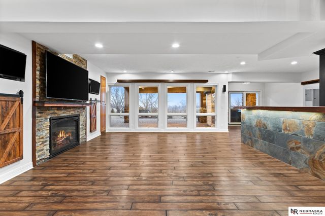 20009 Elkhorn Ridge Drive, Omaha, NE 68022