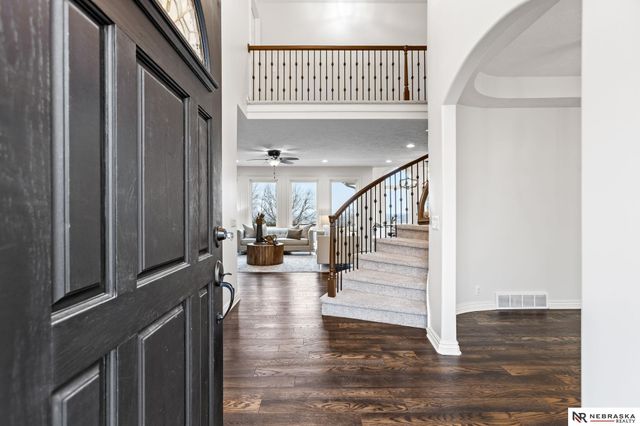 20009 Elkhorn Ridge Drive, Omaha, NE 68022