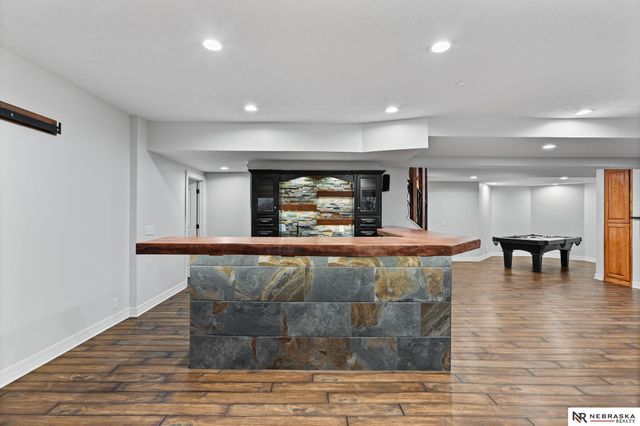 20009 Elkhorn Ridge Drive, Omaha, NE 68022