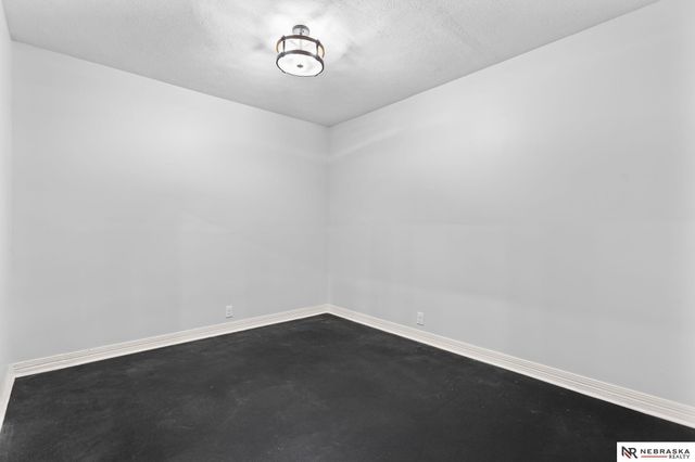 20009 Elkhorn Ridge Drive, Omaha, NE 68022