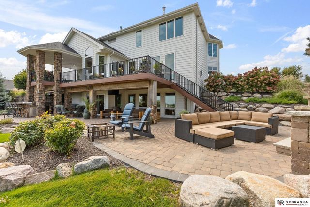 20009 Elkhorn Ridge Drive, Omaha, NE 68022