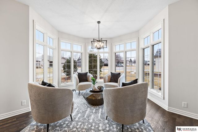 20009 Elkhorn Ridge Drive, Omaha, NE 68022