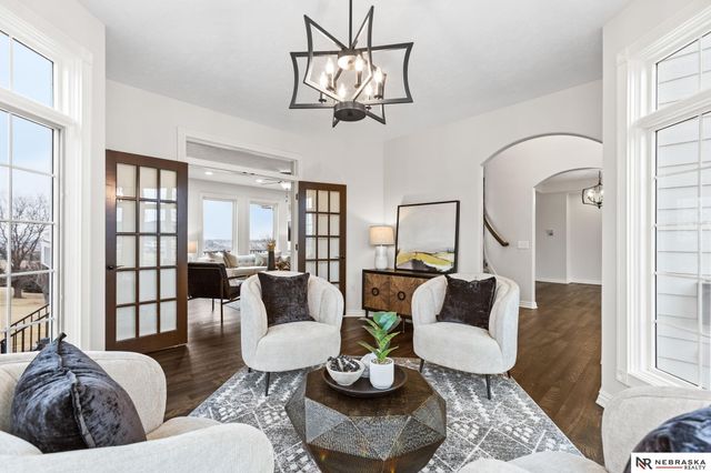 20009 Elkhorn Ridge Drive, Omaha, NE 68022