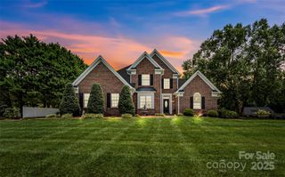 1236 James Farm Road, Hickory, NC 28602