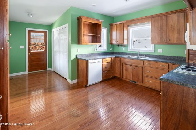 136 Riverside Dr, Bloomfield, KY 40008