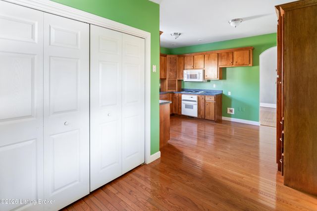 136 Riverside Dr, Bloomfield, KY 40008