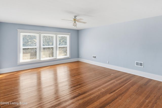 136 Riverside Dr, Bloomfield, KY 40008