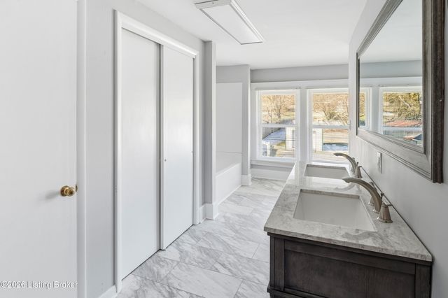 136 Riverside Dr, Bloomfield, KY 40008