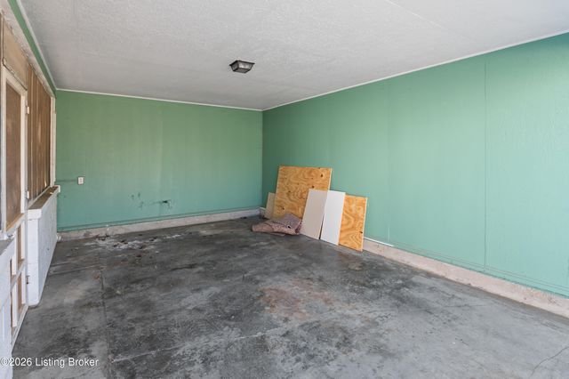 136 Riverside Dr, Bloomfield, KY 40008