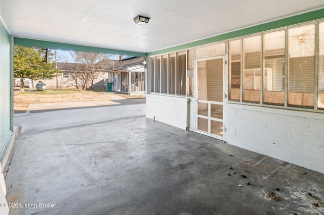 136 Riverside Dr, Bloomfield, KY 40008