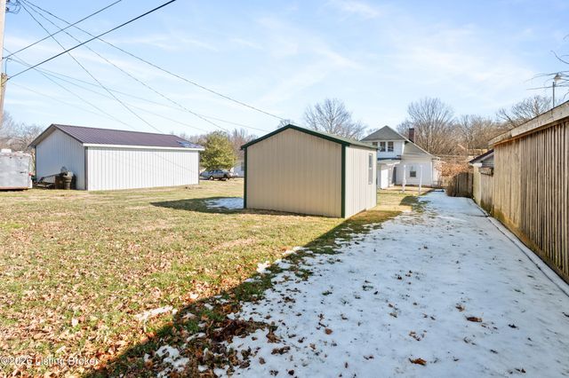 136 Riverside Dr, Bloomfield, KY 40008