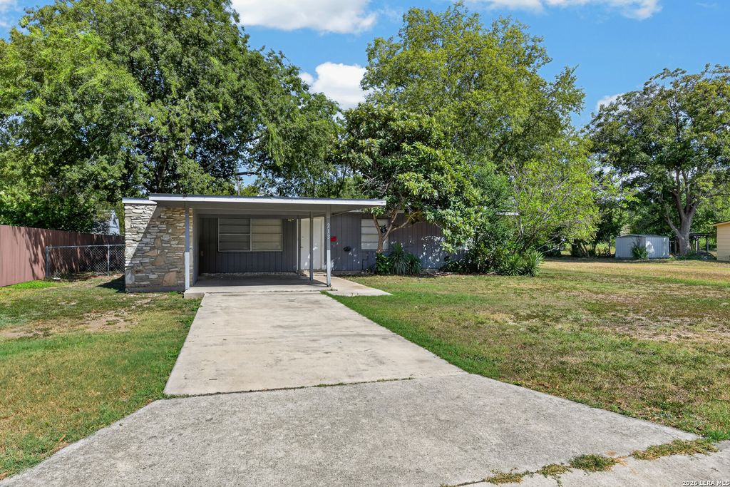 213 AVIATION AVE, Schertz, TX 78154