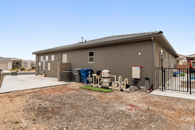 456 S SUBWAY, Hurricane, UT 84737