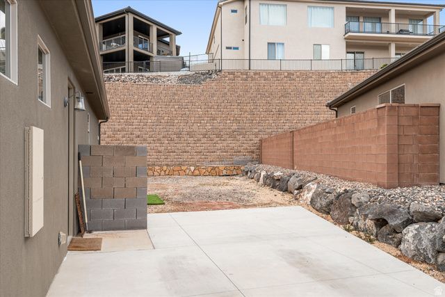 456 S SUBWAY, Hurricane, UT 84737