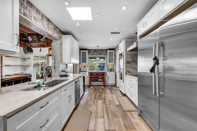 1508 N 74th Ter, Hollywood, FL 33024