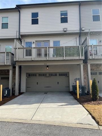 1915 Skyfall Circle NE, Brookhaven, GA 30319