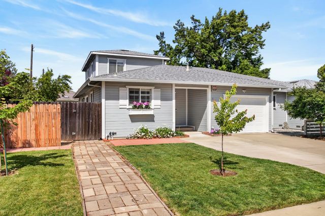 5200 Virginia Way, Sacramento, CA 95822