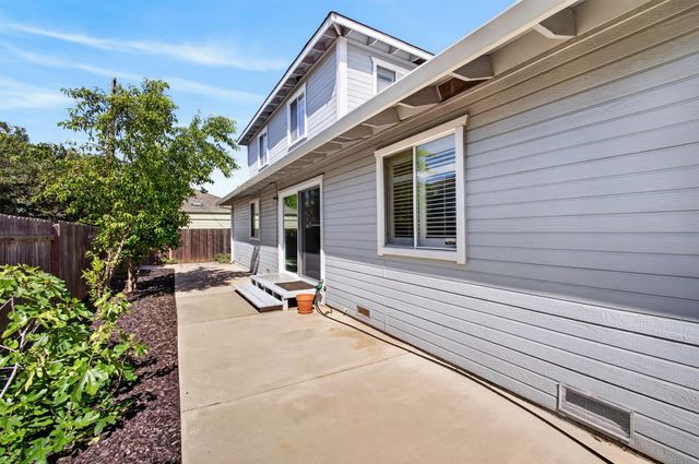5200 Virginia Way, Sacramento, CA 95822