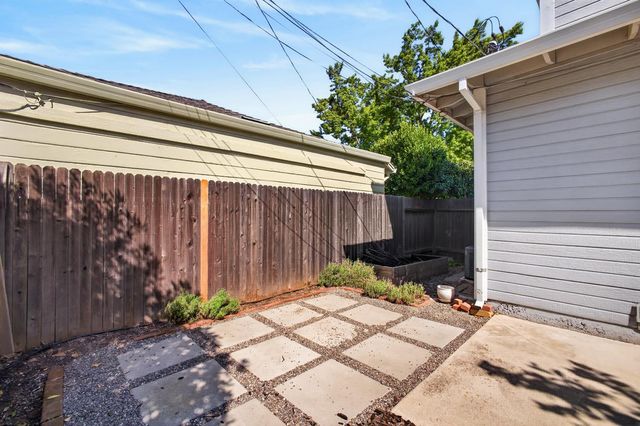 5200 Virginia Way, Sacramento, CA 95822