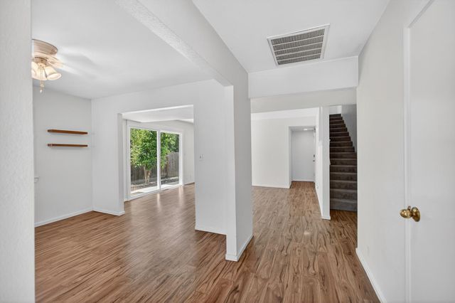 5200 Virginia Way, Sacramento, CA 95822