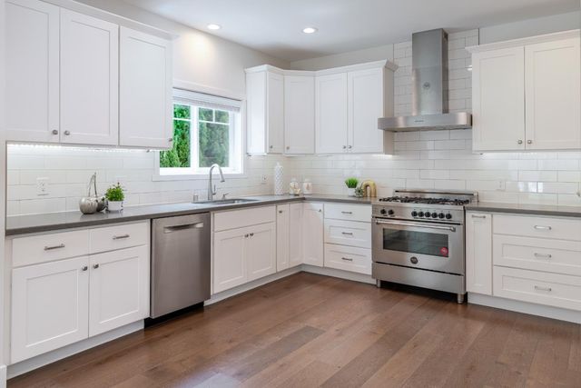2902 San Juan Boulevard, Belmont, CA 94002