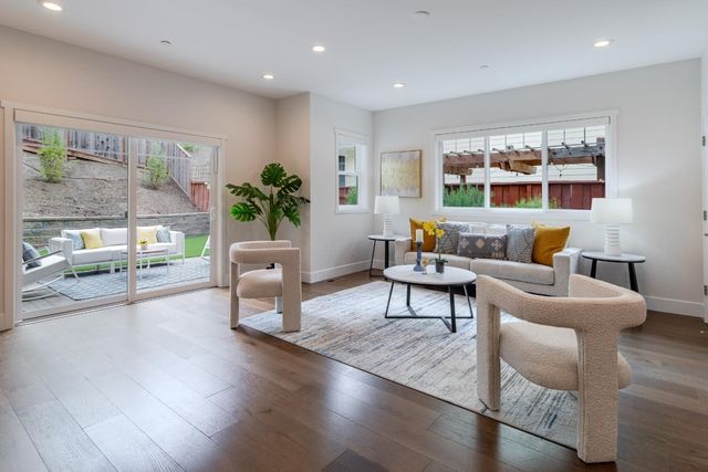 2902 San Juan Boulevard, Belmont, CA 94002