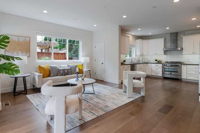 2902 San Juan Boulevard, Belmont, CA 94002