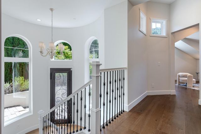 2902 San Juan Boulevard, Belmont, CA 94002