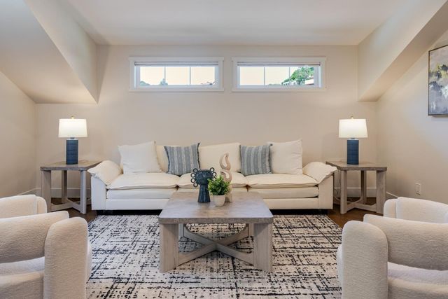 2902 San Juan Boulevard, Belmont, CA 94002