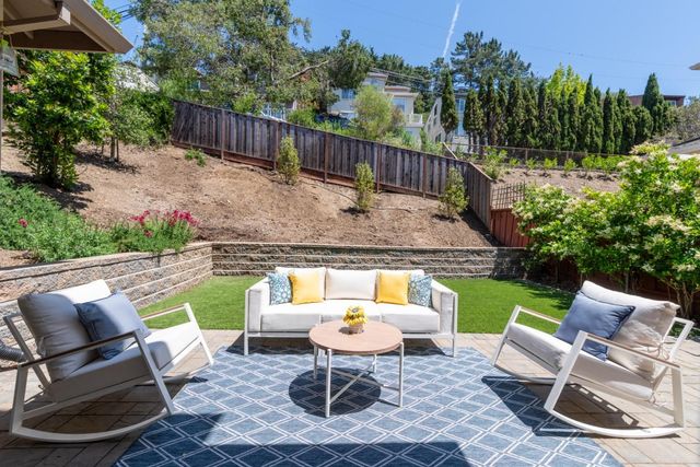 2902 San Juan Boulevard, Belmont, CA 94002