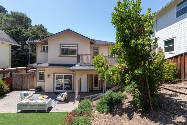 2902 San Juan Boulevard, Belmont, CA 94002