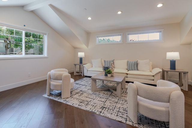 2902 San Juan Boulevard, Belmont, CA 94002