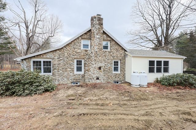 576 Reservoir St., Holden, MA 01520