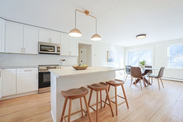 576 Reservoir St., Holden, MA 01520