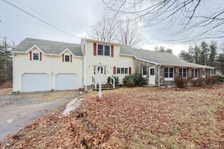 576 Reservoir St., Holden, MA 01520