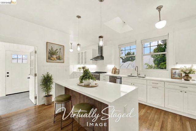 1043 47Th St, Emeryville, CA 94608