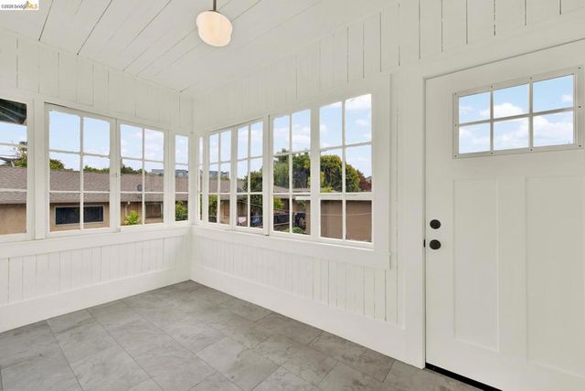 1043 47Th St, Emeryville, CA 94608