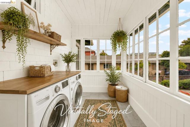 1043 47Th St, Emeryville, CA 94608