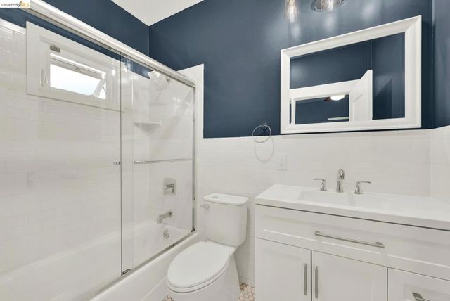 1043 47Th St, Emeryville, CA 94608
