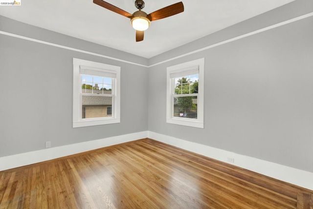 1043 47Th St, Emeryville, CA 94608